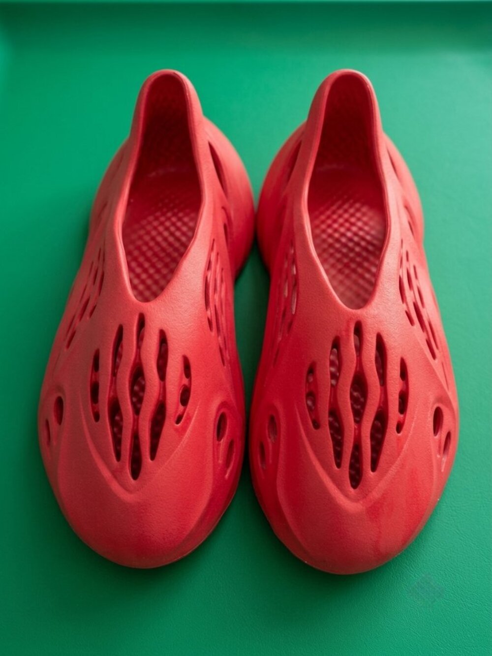 Shoes adidas Yeezy foam runner Vermillion size 10